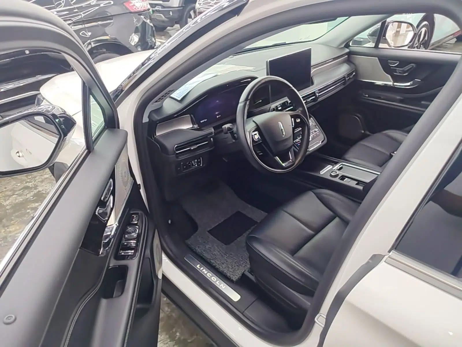 Lincoln Corsair 2022 Revised Version 2.0T Two-Wheel Drive Premium Edition — миниатюра 18