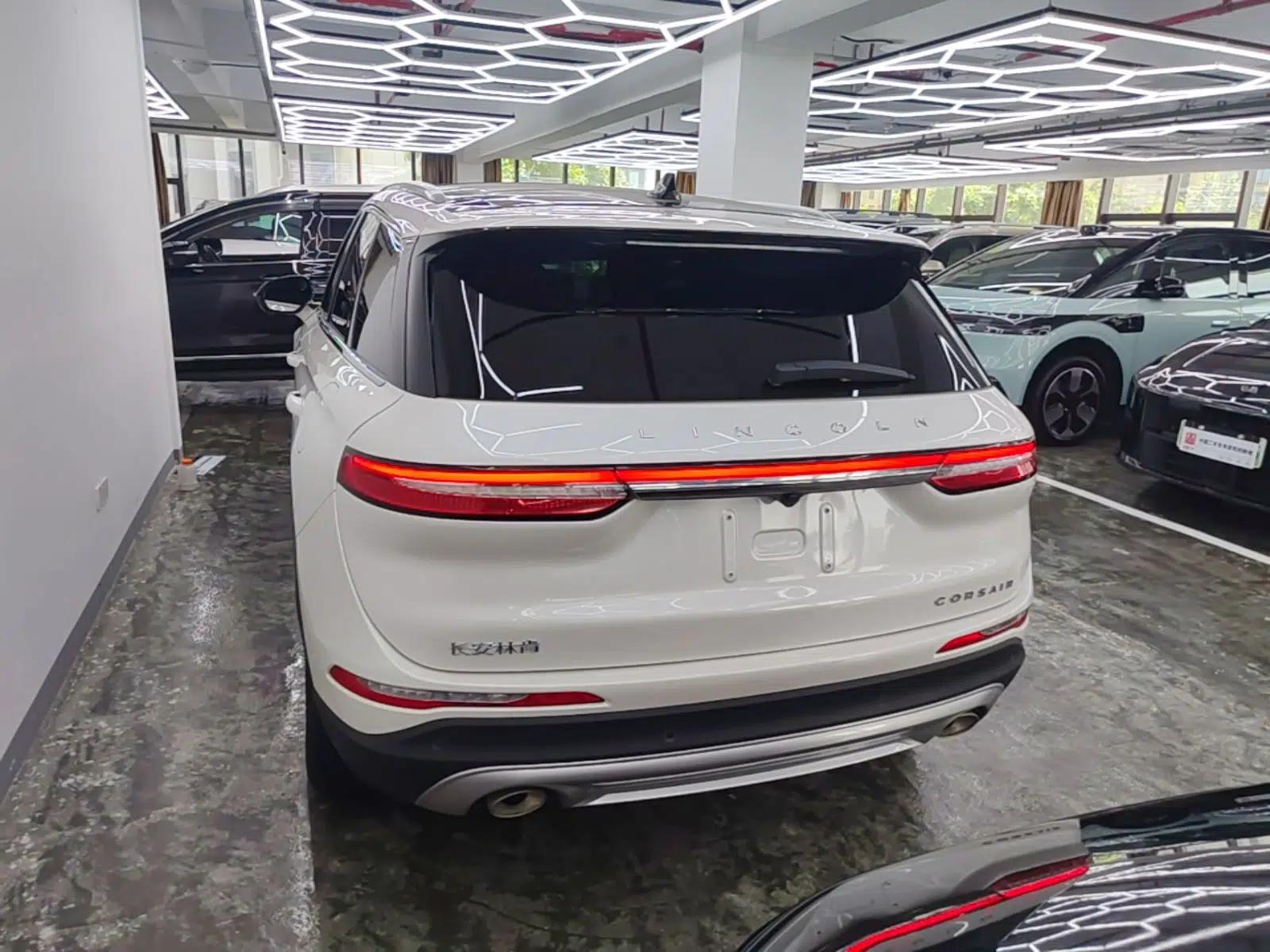 Lincoln Corsair 2022 Revised Version 2.0T Two-Wheel Drive Premium Edition — миниатюра 5