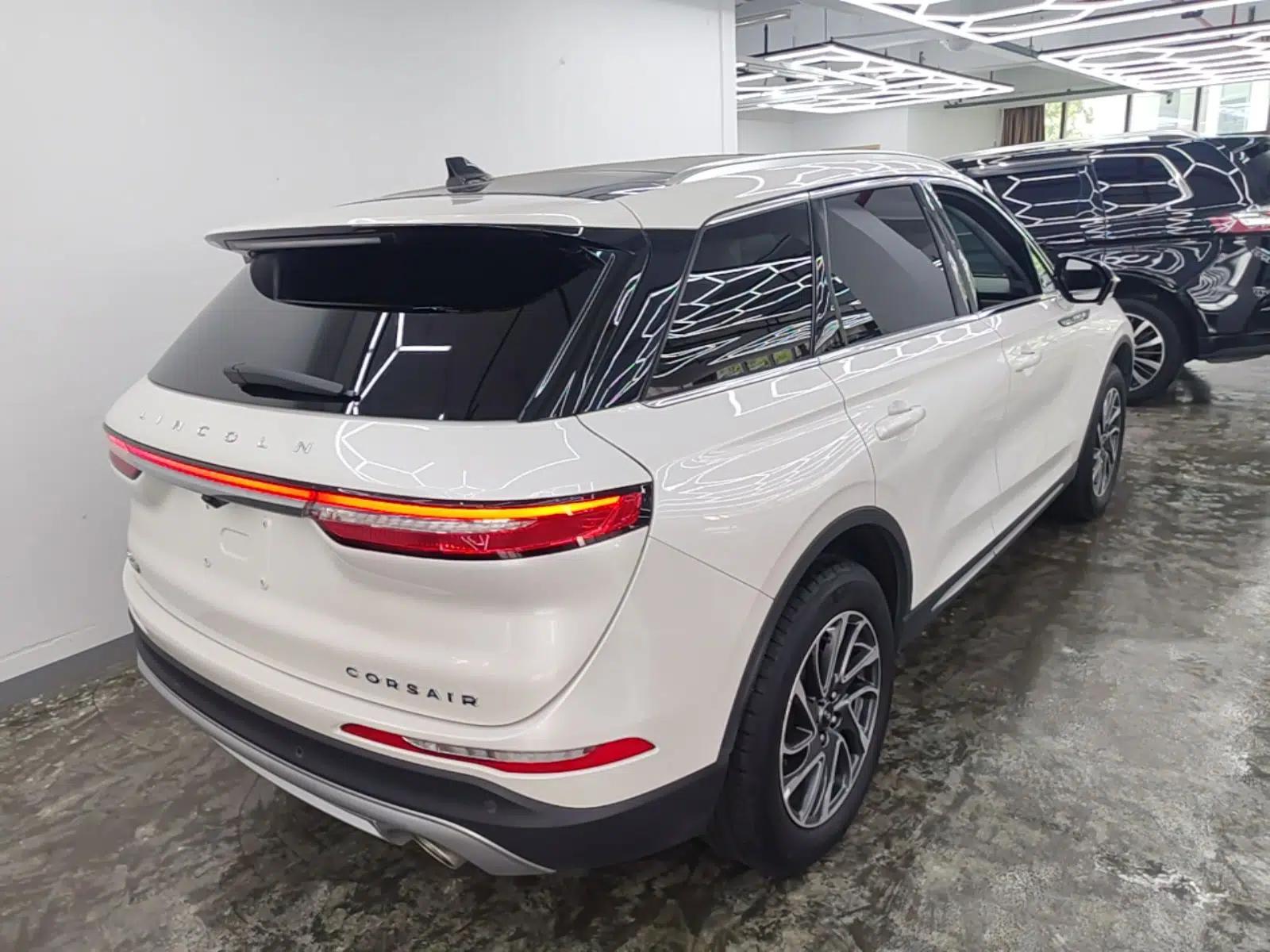 Lincoln Corsair 2022 Revised Version 2.0T Two-Wheel Drive Premium Edition — миниатюра 6