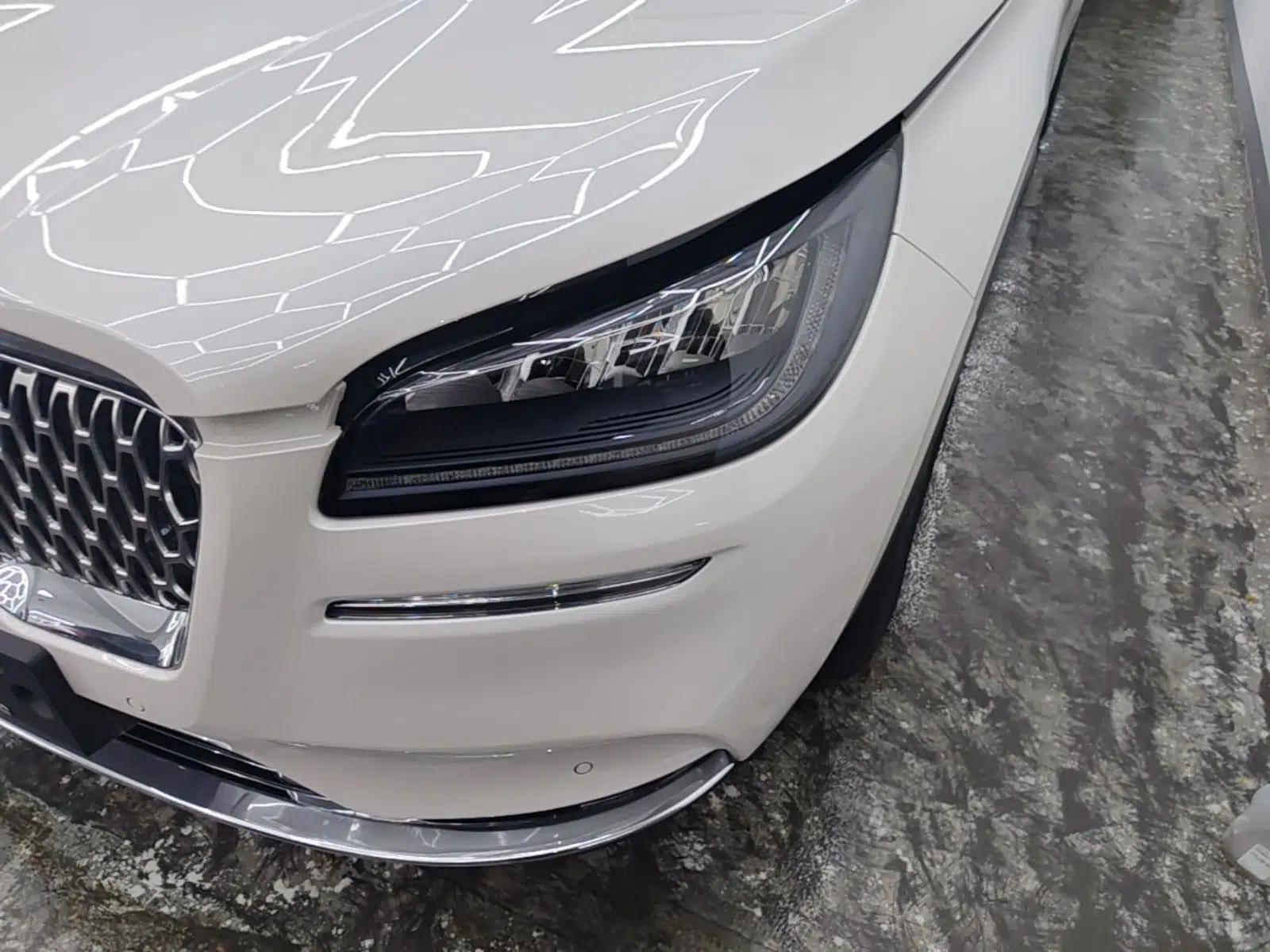 Lincoln Corsair 2022 Revised Version 2.0T Two-Wheel Drive Premium Edition — миниатюра 8