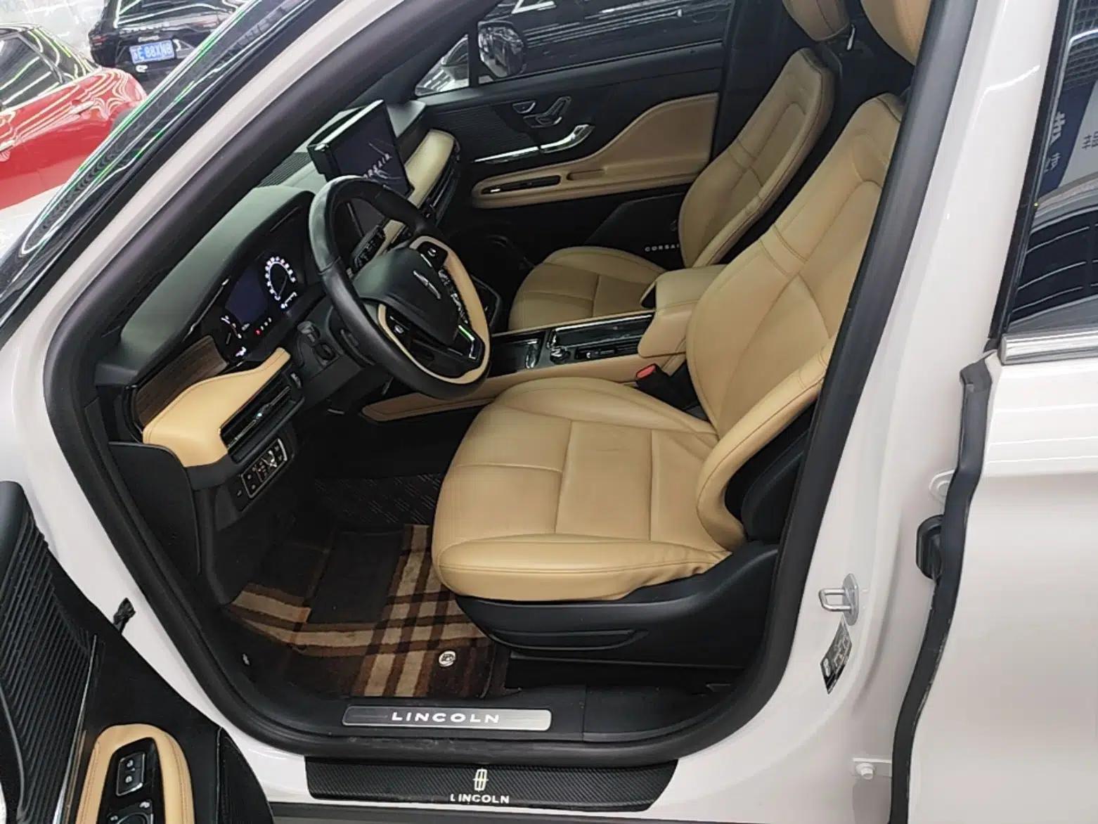 Lincoln Corsair 2021 2.0T Four-Wheel Drive Luxury Edition — миниатюра 17