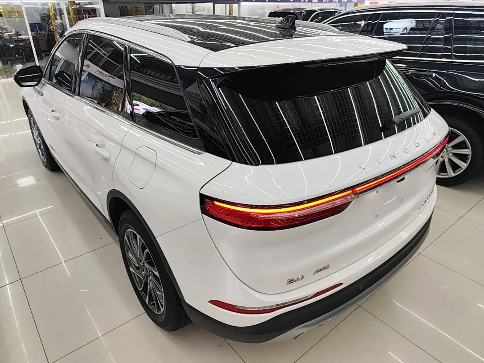 Lincoln Corsair 2021 2.0T Four-Wheel Drive Luxury Edition — миниатюра 4