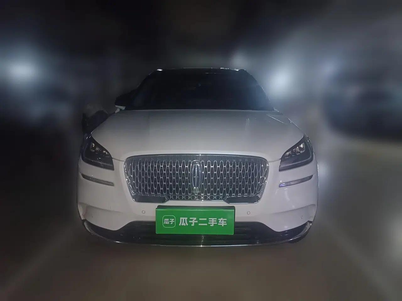Lincoln Corsair 2022 2.0T Two-Wheel Drive Deluxe Edition — миниатюра 2