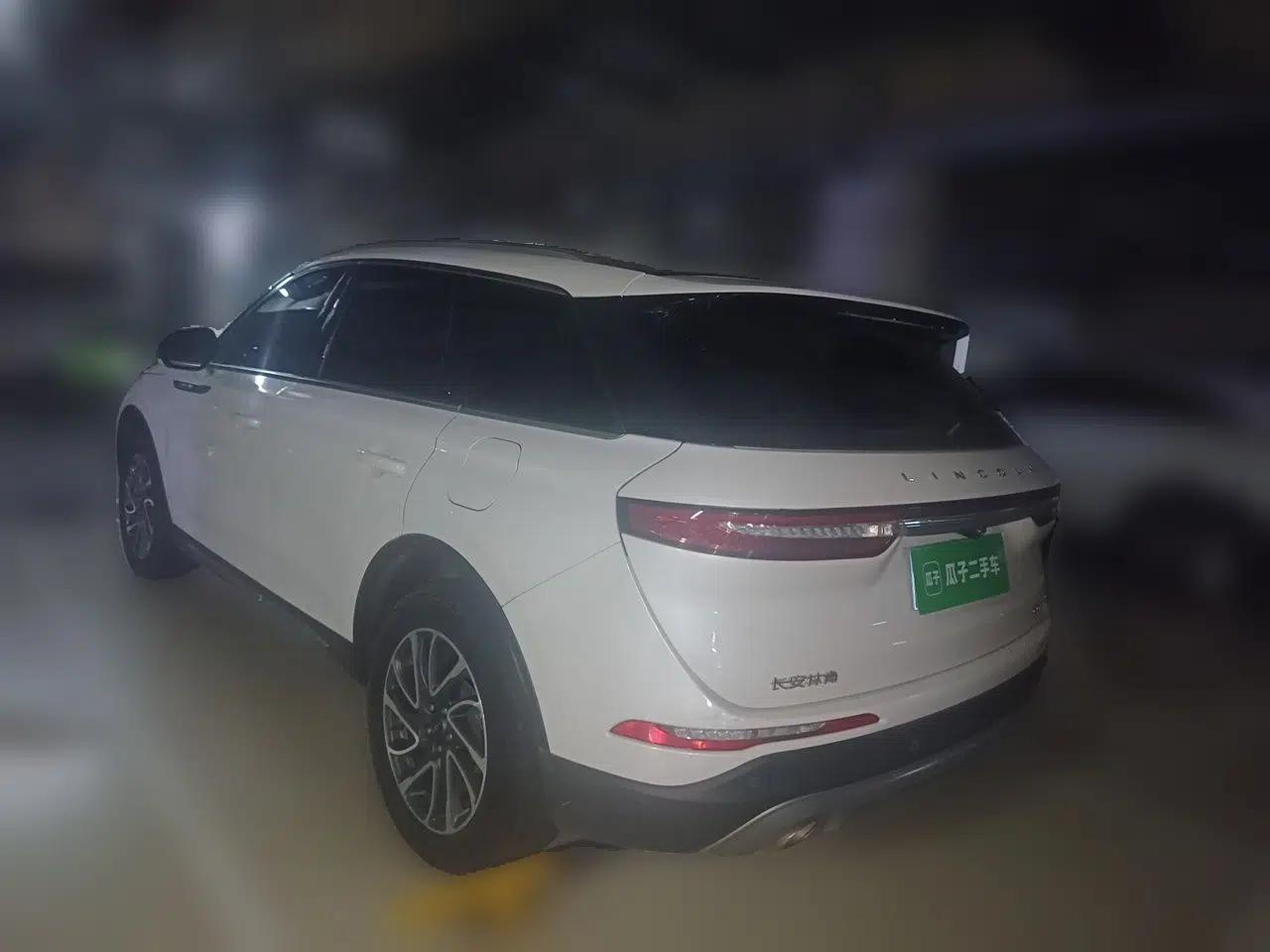 Lincoln Corsair 2022 2.0T Two-Wheel Drive Deluxe Edition — миниатюра 4