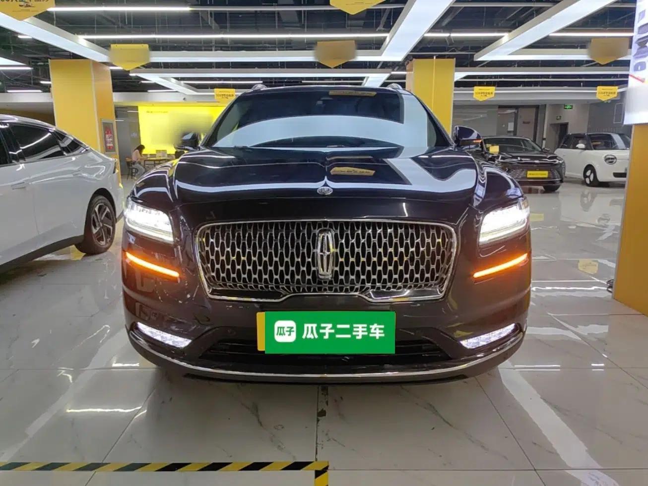 Lincoln Nautilus 2022 2.7T Four-Wheel Drive Luxury Edition — миниатюра 2