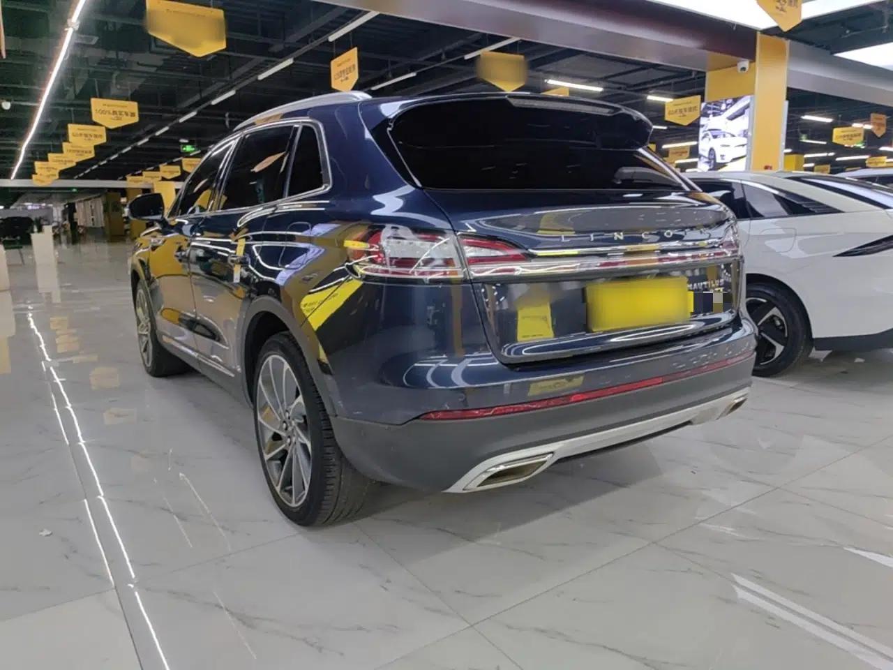 Lincoln Nautilus 2022 2.7T Four-Wheel Drive Luxury Edition — миниатюра 4