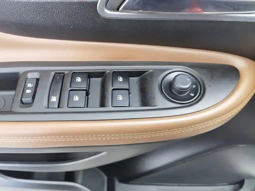2014 Buick Encore 1.4T Automatic 2WD Urban Leading Edition — миниатюра 9