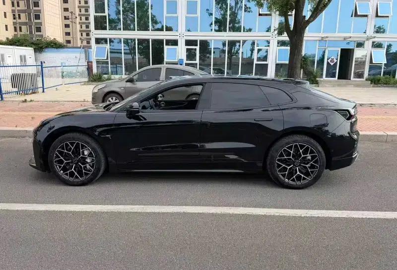 ZEEKR 001 2026 5th Anniversary Edition 103kWh AWD — миниатюра 3