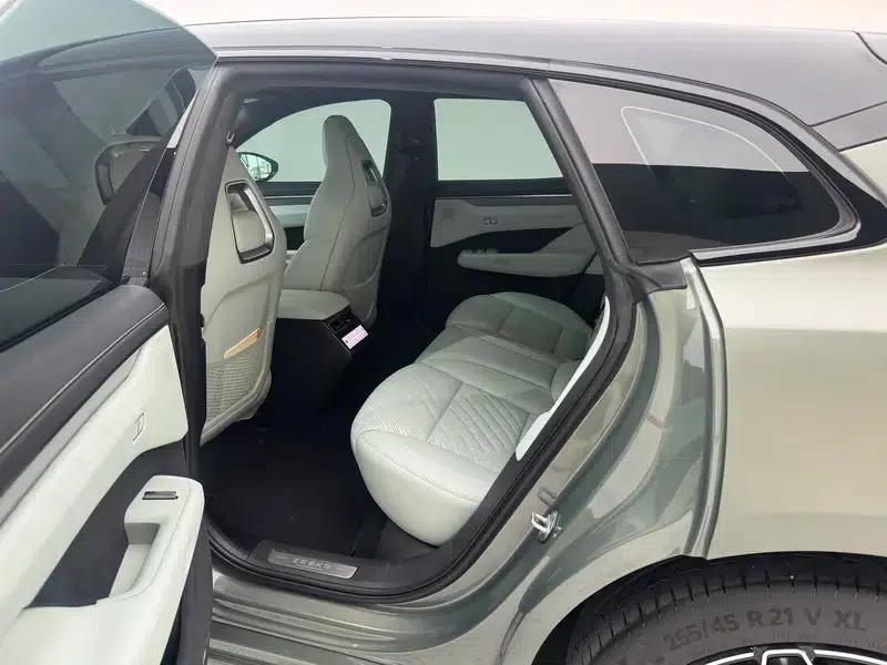 ZEEKR 001 2024 WE Edition 95kWh AWD — миниатюра 18