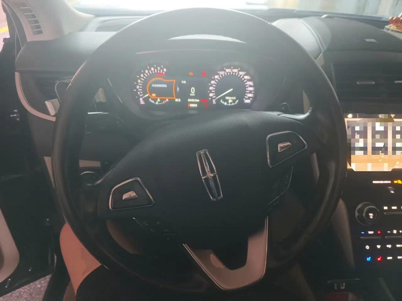 Lincoln MKC 2018 2.0T Two-Wheel Drive Luxury Edition — миниатюра 10