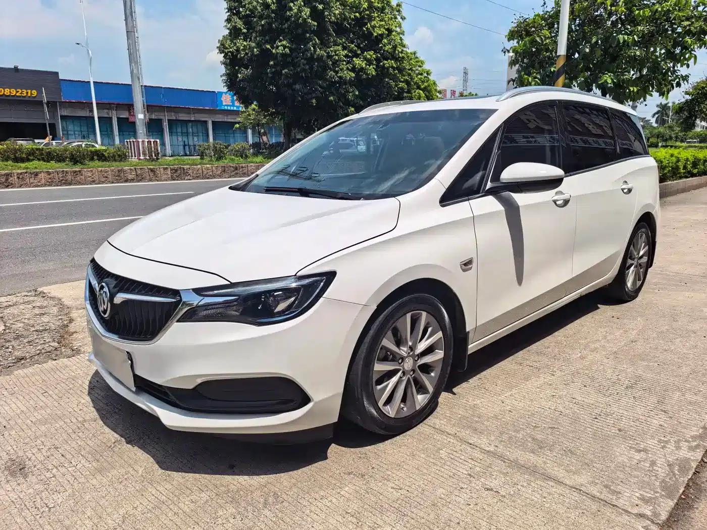 Buick GL6 2021 323T Mild Hybrid Connected Luxury Edition — миниатюра 1