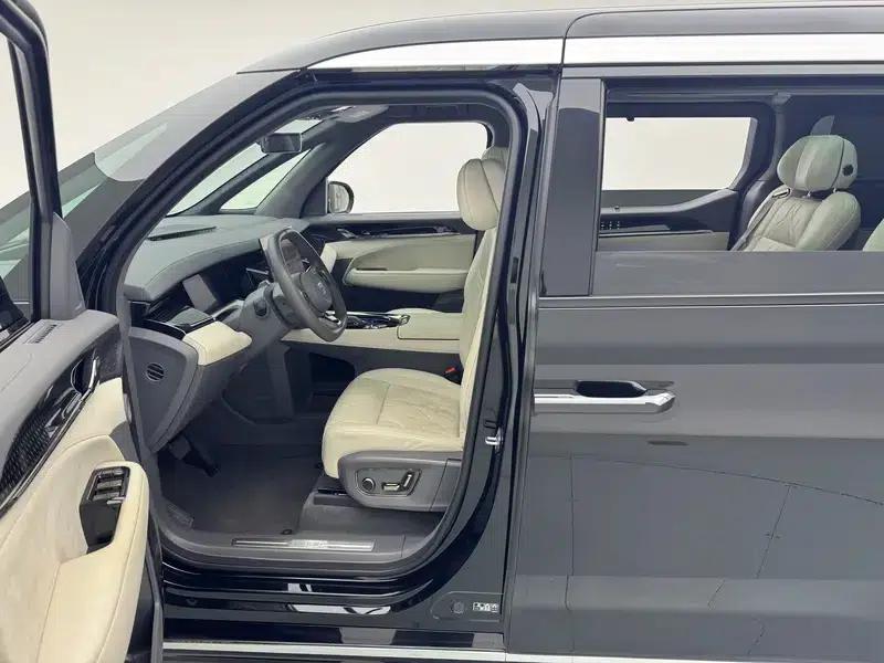 ZEEKR 009 2024 Model, Six-Seat Executive Edition, Four-Wheel Drive, 108kWh — миниатюра 19
