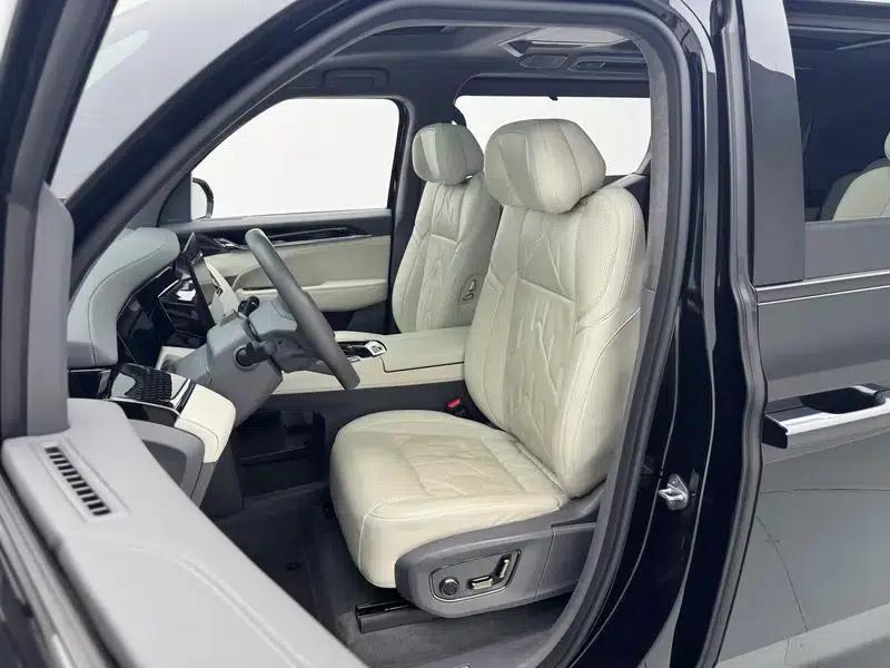 ZEEKR 009 2024 Model, Six-Seat Executive Edition, Four-Wheel Drive, 108kWh — миниатюра 20