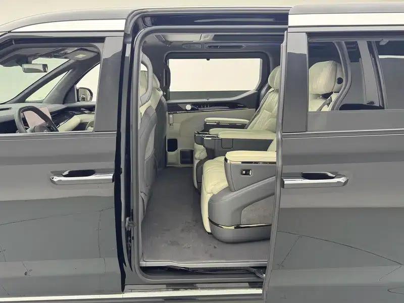 ZEEKR 009 2024 Model, Six-Seat Executive Edition, Four-Wheel Drive, 108kWh — миниатюра 22