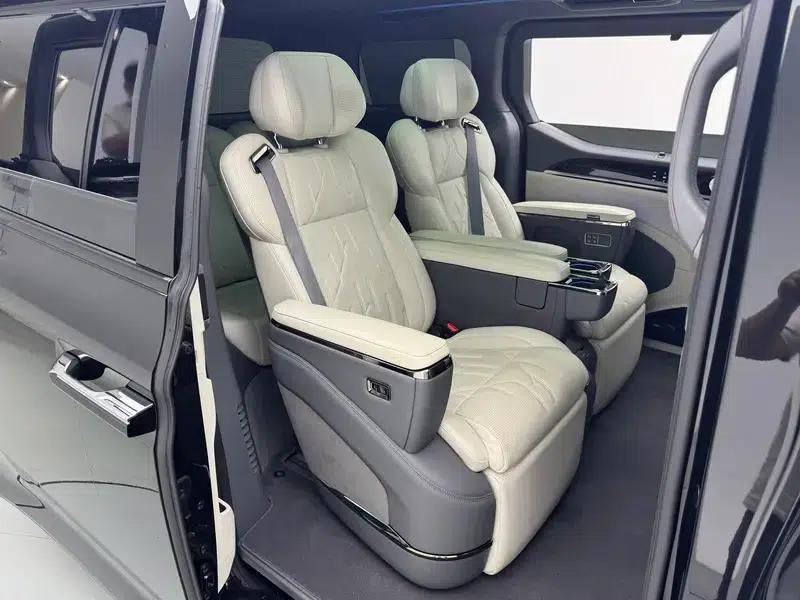 ZEEKR 009 2024 Model, Six-Seat Executive Edition, Four-Wheel Drive, 108kWh — миниатюра 23