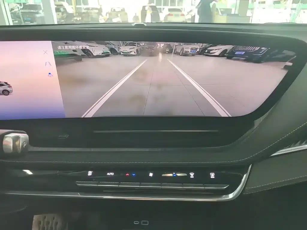 Buick E5 2024 Pioneer Pro Edition — миниатюра 13