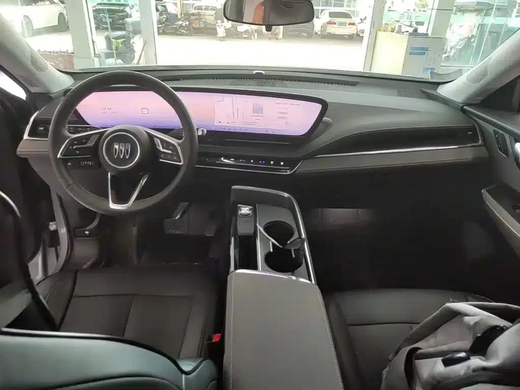 Buick E5 2024 Pioneer Pro Edition — миниатюра 10