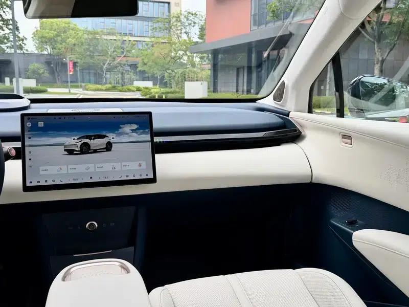 ZEEKR X 2025 Four-Seat Rear-Wheel Drive Cube Edition — миниатюра 18