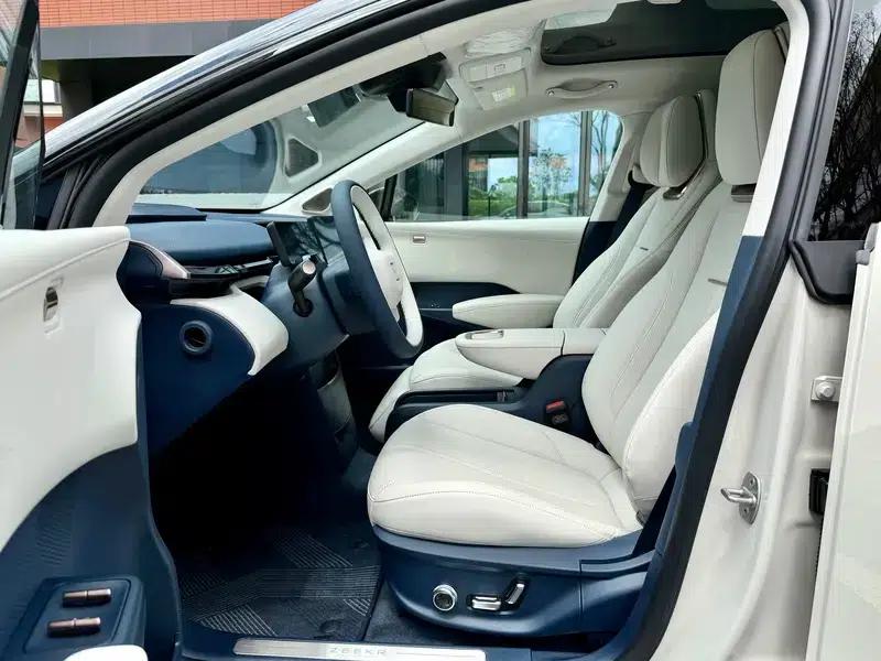 ZEEKR X 2025 Four-Seat Rear-Wheel Drive Cube Edition — миниатюра 23