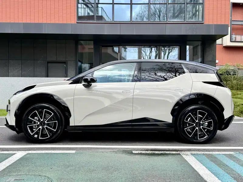 ZEEKR X 2025 Four-Seat Rear-Wheel Drive Cube Edition — миниатюра 4