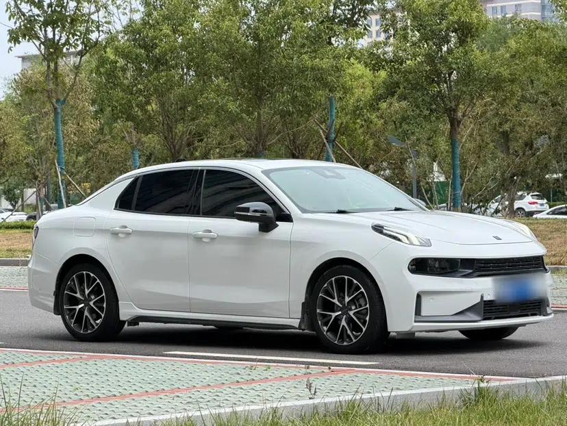 Lynk & Co 03 2019 1.5TD DCT JingPro Edition China VI Standard — миниатюра 3