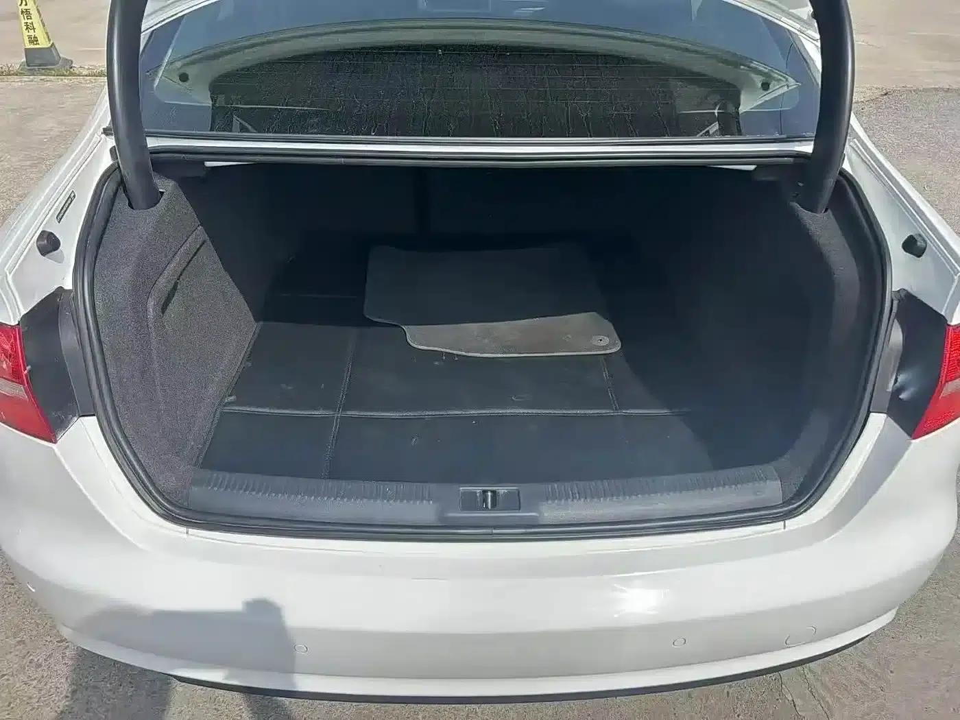 Audi A4L 2013 35 TFSI Automatic Comfort — миниатюра 7