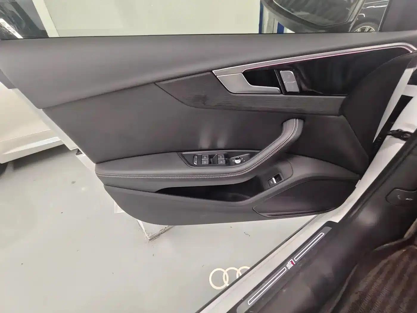 Audi A4L 2025 2 Million Unit Enjoyment Edition 40 TFSI Fashionable and Dynamic Model — миниатюра 10