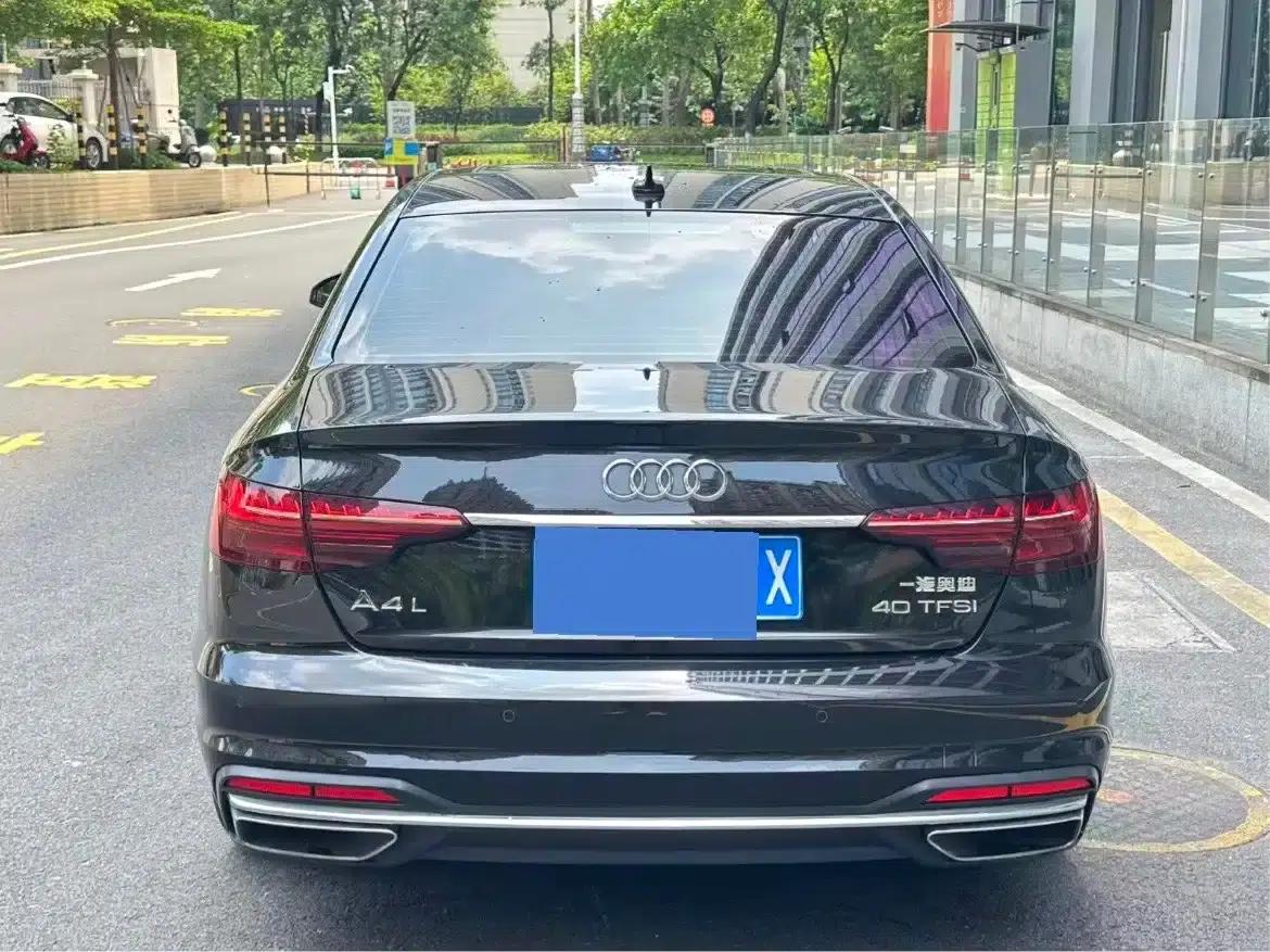 Audi A4L 2020 40 TFSI Luxury Elegance — миниатюра 3