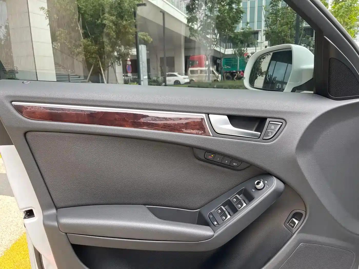 Audi A4L 2013 35 TFSI Automatic Technology Edition — миниатюра 17