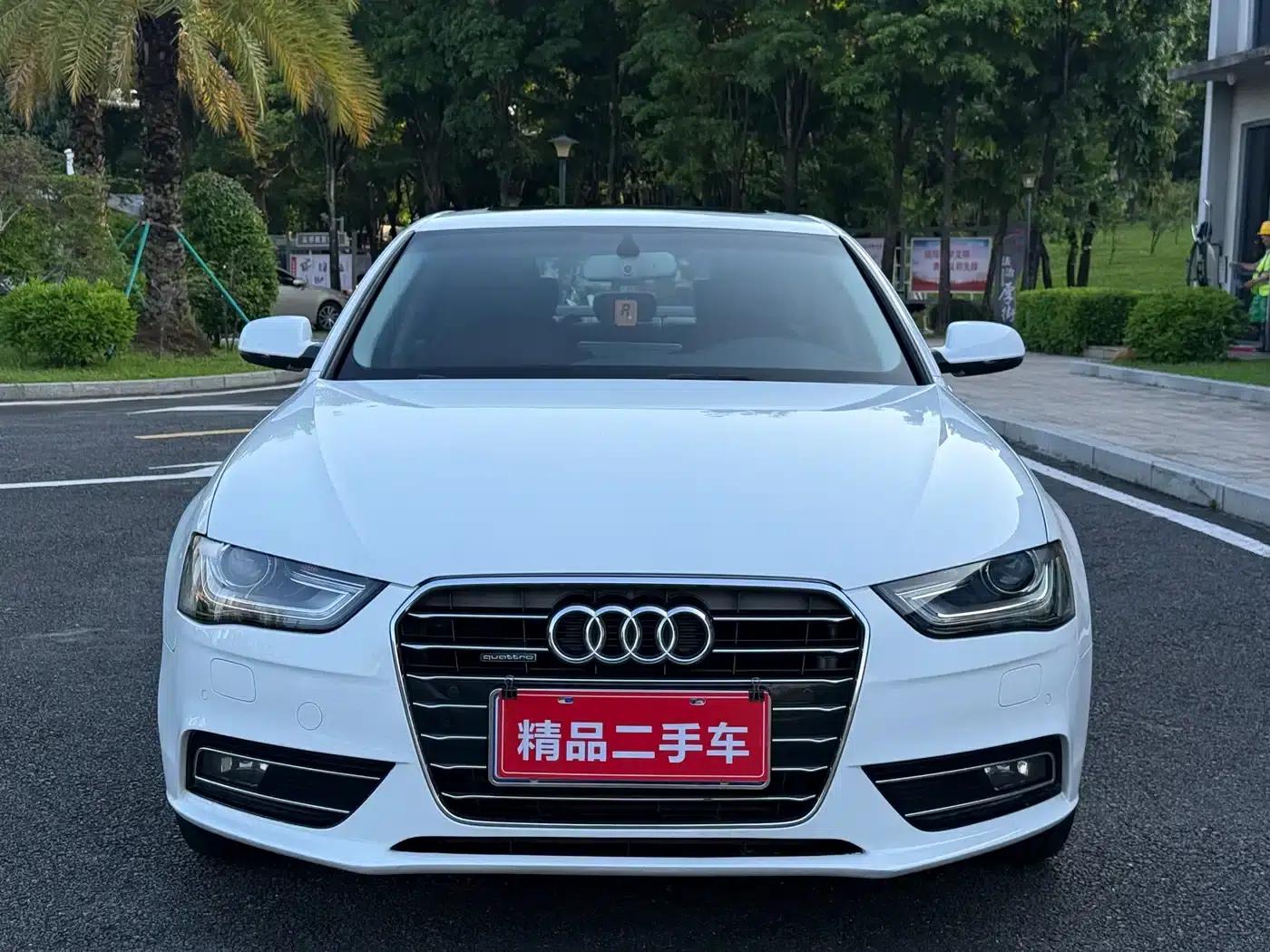 Audi A4L 2016 35 TFSI Classic Edition Automatic Standard Model — миниатюра 2