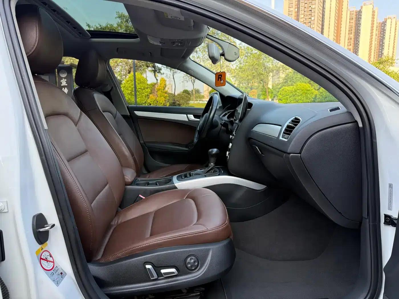 Audi A4L 2016 35 TFSI Classic Edition Automatic Standard Model — миниатюра 13