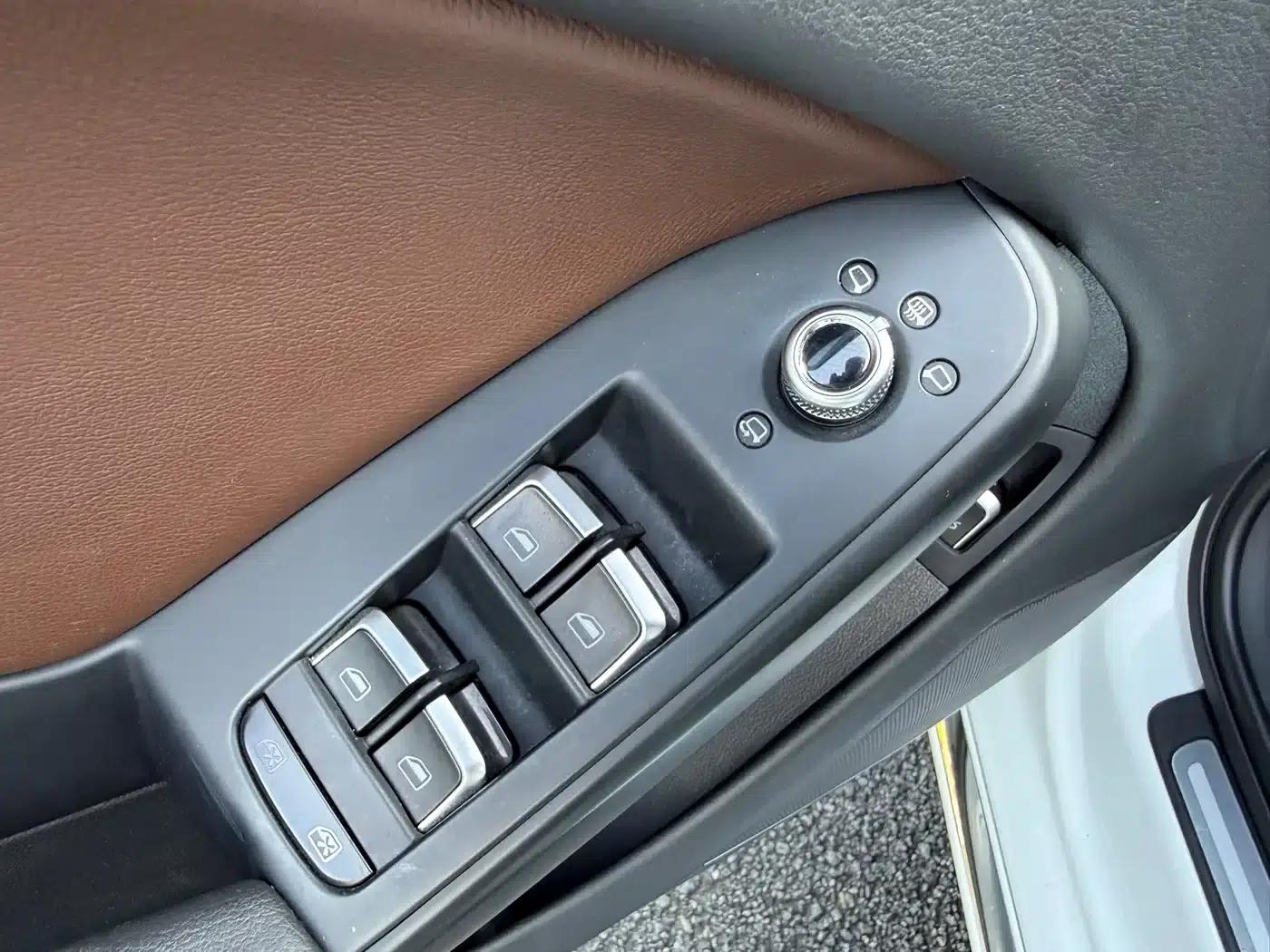 Audi A4L 2016 35 TFSI Classic Edition Automatic Standard Model — миниатюра 18