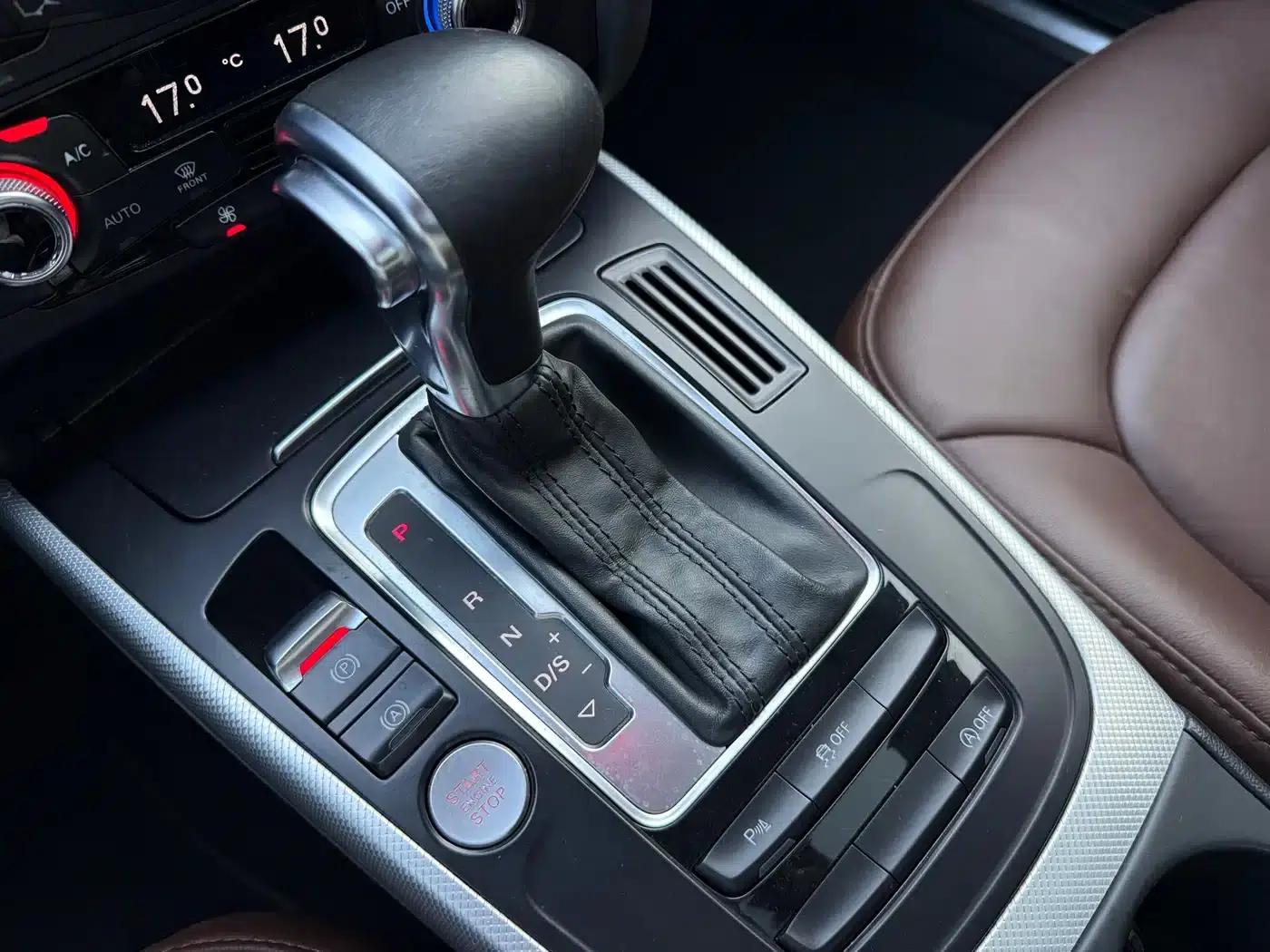 Audi A4L 2016 35 TFSI Classic Edition Automatic Standard Model — миниатюра 21