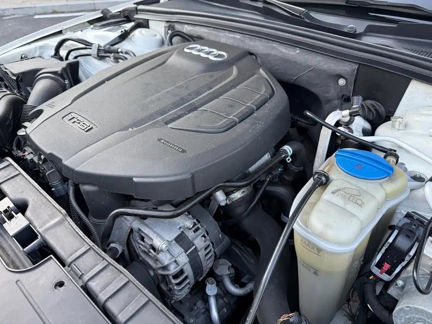 Audi A4L 2016 35 TFSI Classic Edition Automatic Standard Model — миниатюра 27
