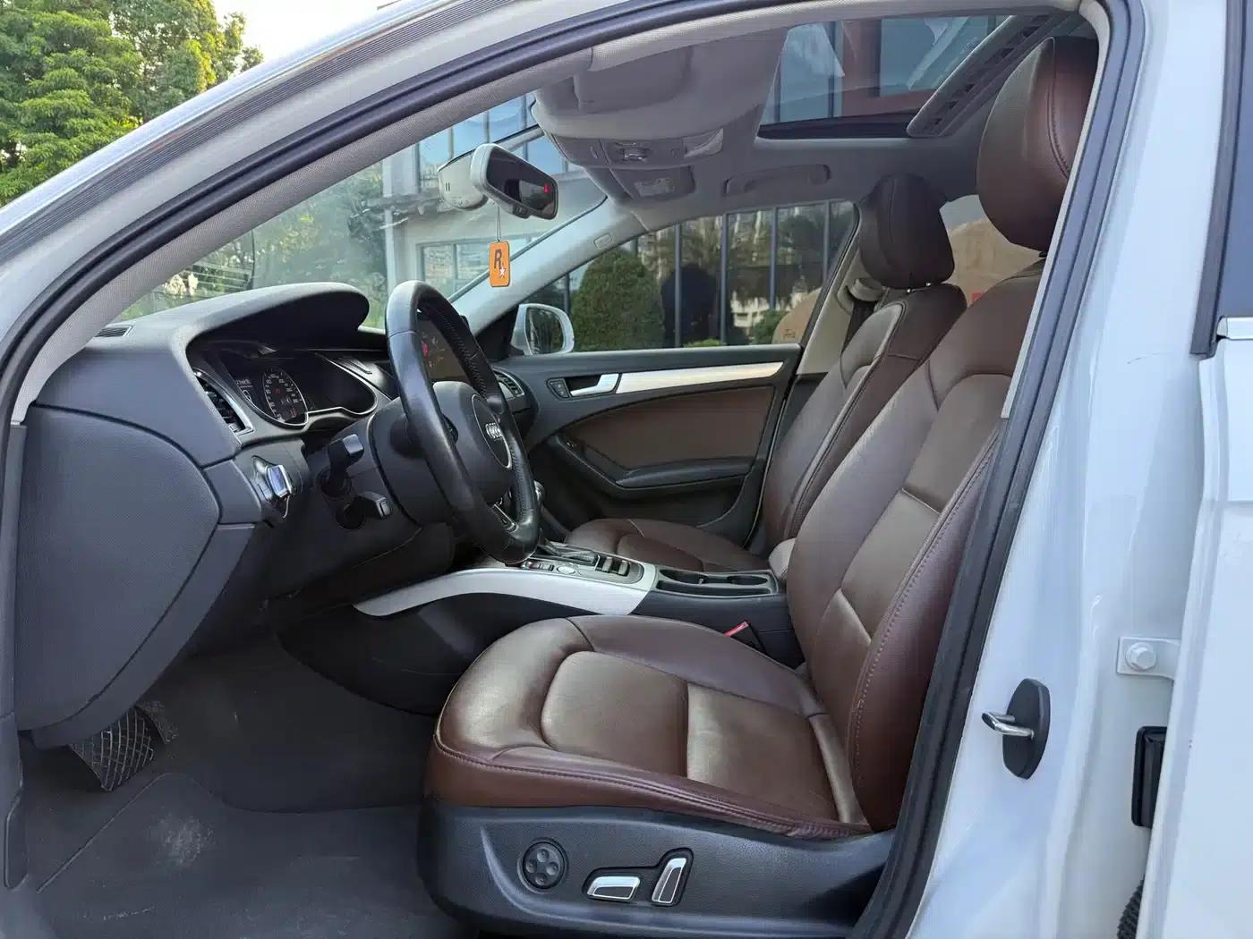 Audi A4L 2016 35 TFSI Classic Edition Automatic Standard Model — миниатюра 8