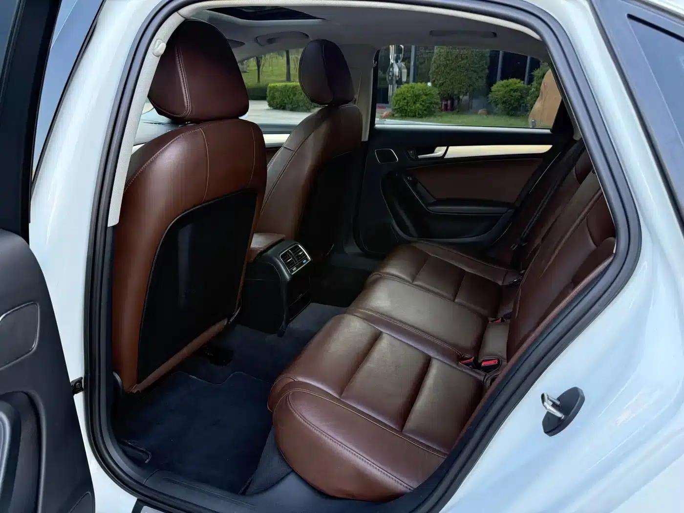 Audi A4L 2016 35 TFSI Classic Edition Automatic Standard Model — миниатюра 9