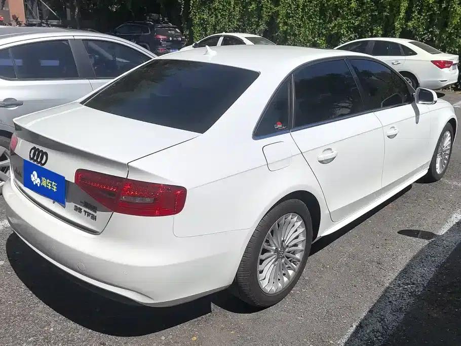 Audi A4L 2015 35 TFSI Automatic Comfort — миниатюра 3
