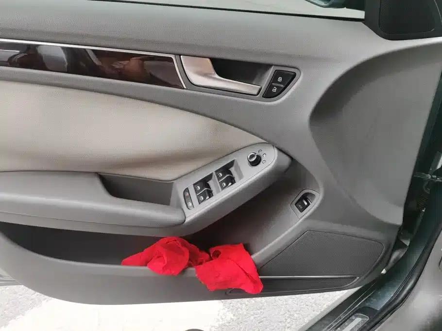 Audi A4L 2011 2.0 TFSI Standard Edition — миниатюра 7