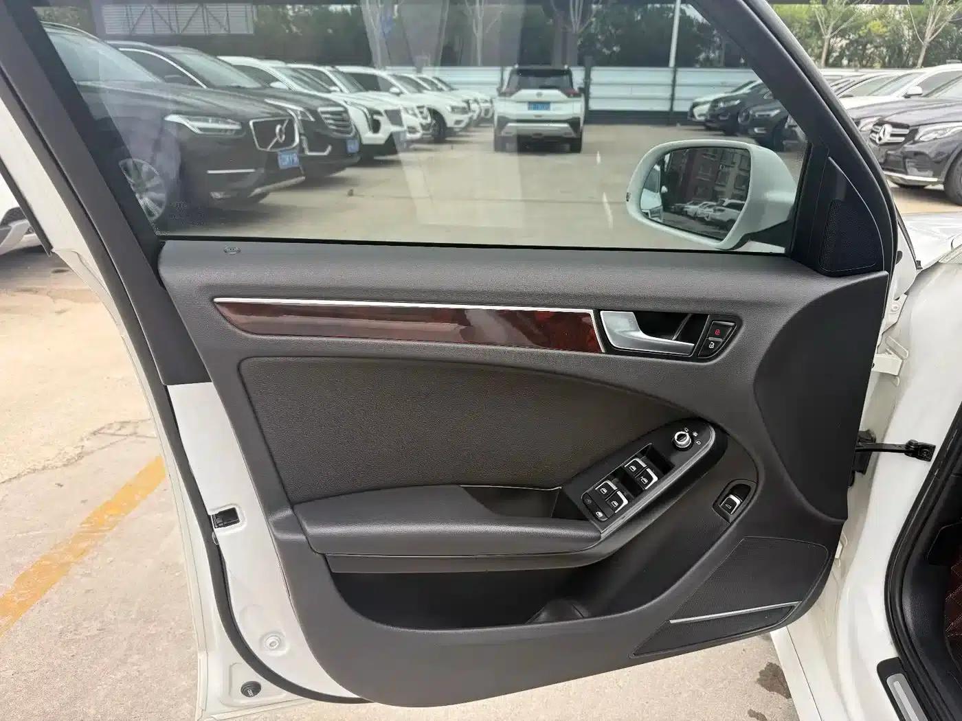 Audi A4L 2013 35 TFSI Automatic Comfort — миниатюра 3