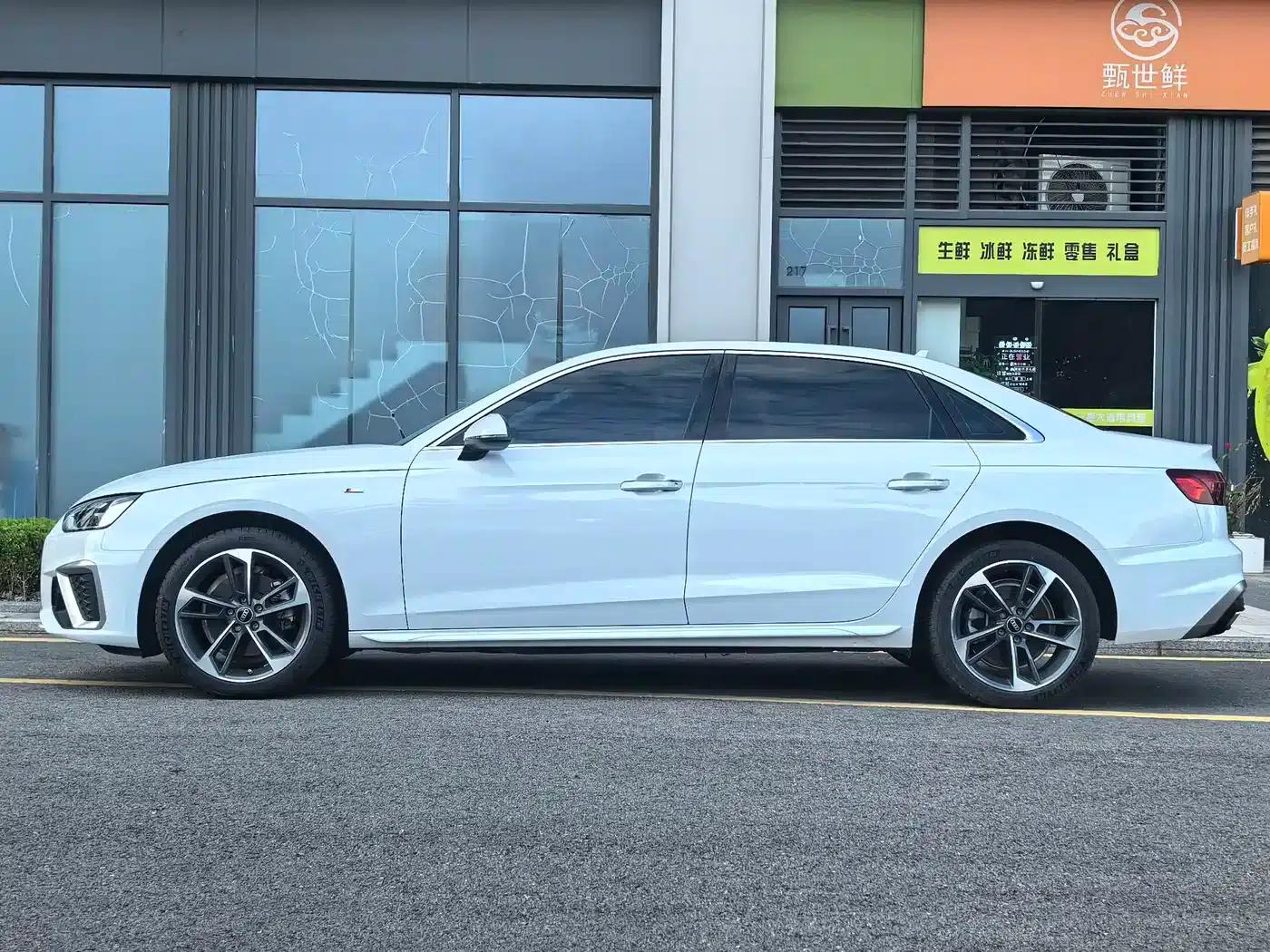 Audi A4L 2022 40 TFSI Fashion Dynamic Edition — миниатюра 6