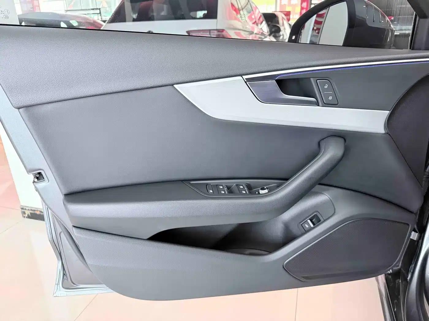 Audi A4L 2020 40 TFSI quattro Luxury Dynamic — миниатюра 13