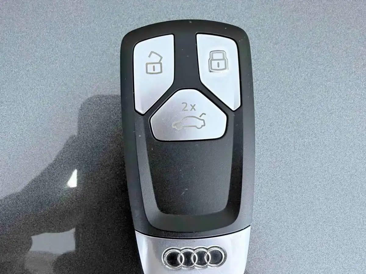 Audi A4L 2020 40 TFSI quattro Luxury Dynamic — миниатюра 5