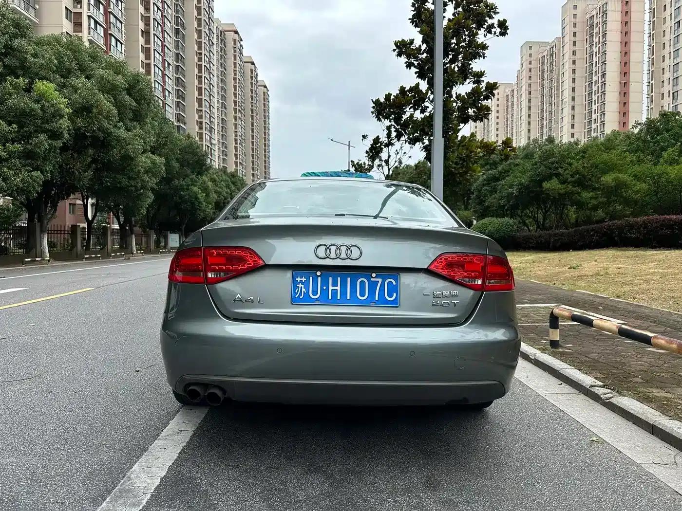 Audi A4L 2010 2.0 TFSI Comfort — миниатюра 5