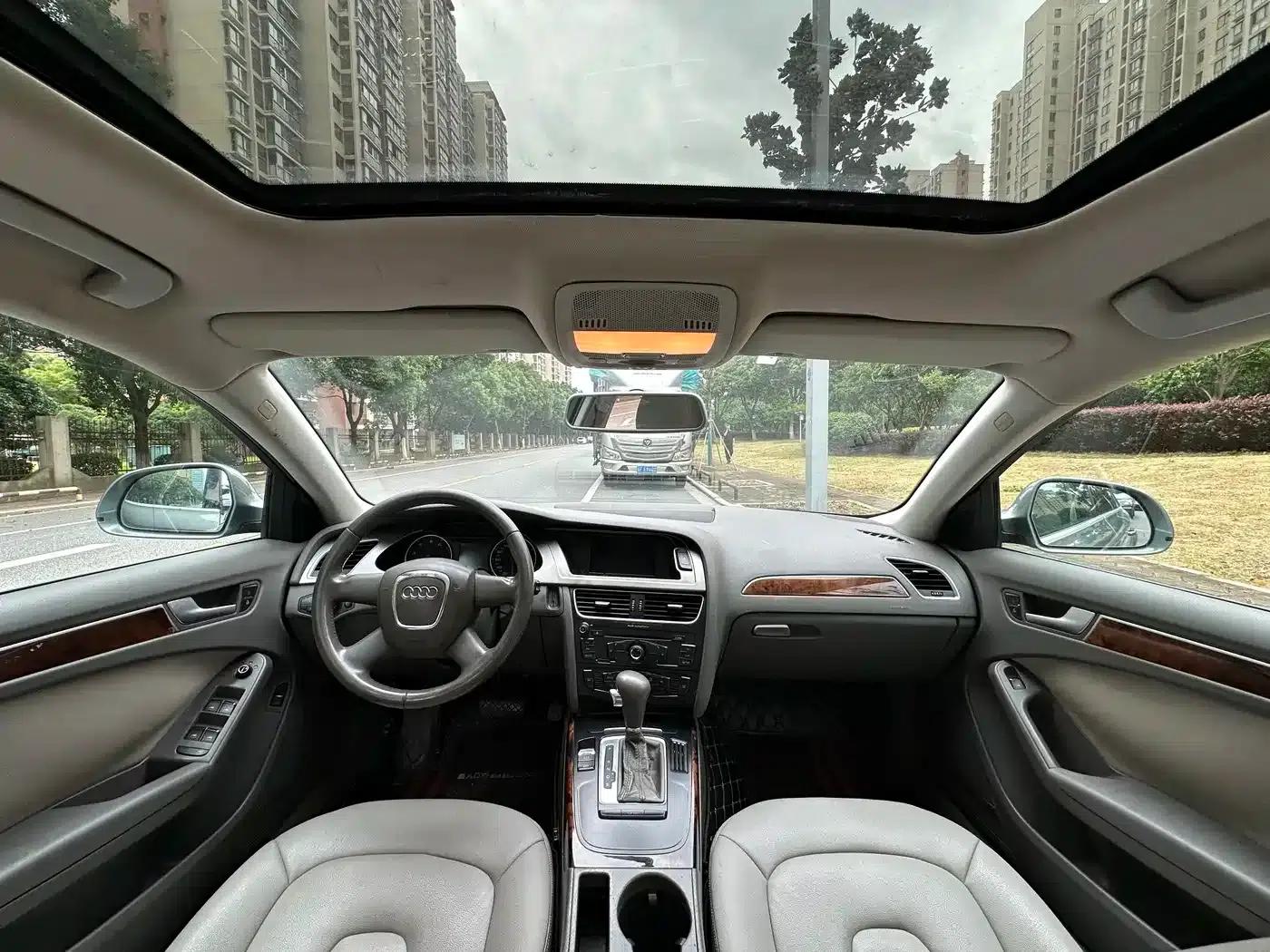Audi A4L 2010 2.0 TFSI Comfort — миниатюра 9