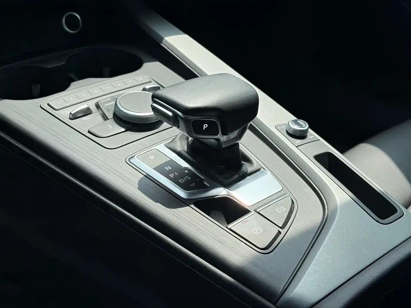 Audi A4L 2019 40 TFSI Progressive (China VI Emission Standard) — миниатюра 13