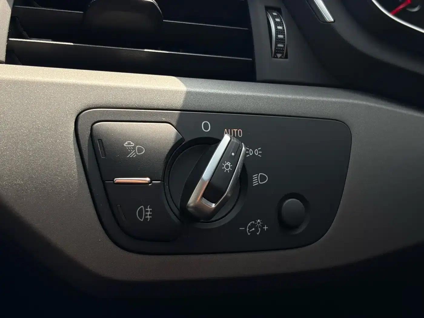 Audi A4L 2019 40 TFSI Progressive (China VI Emission Standard) — миниатюра 14