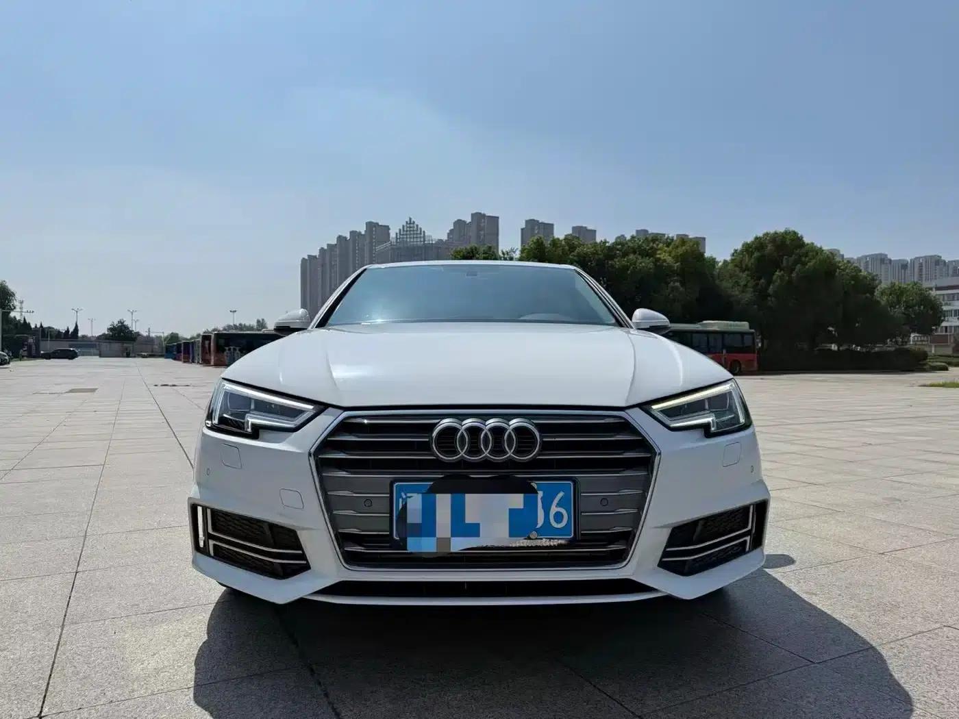 Audi A4L 2019 40 TFSI Fashion Edition (National V Emission Standard) — миниатюра 2