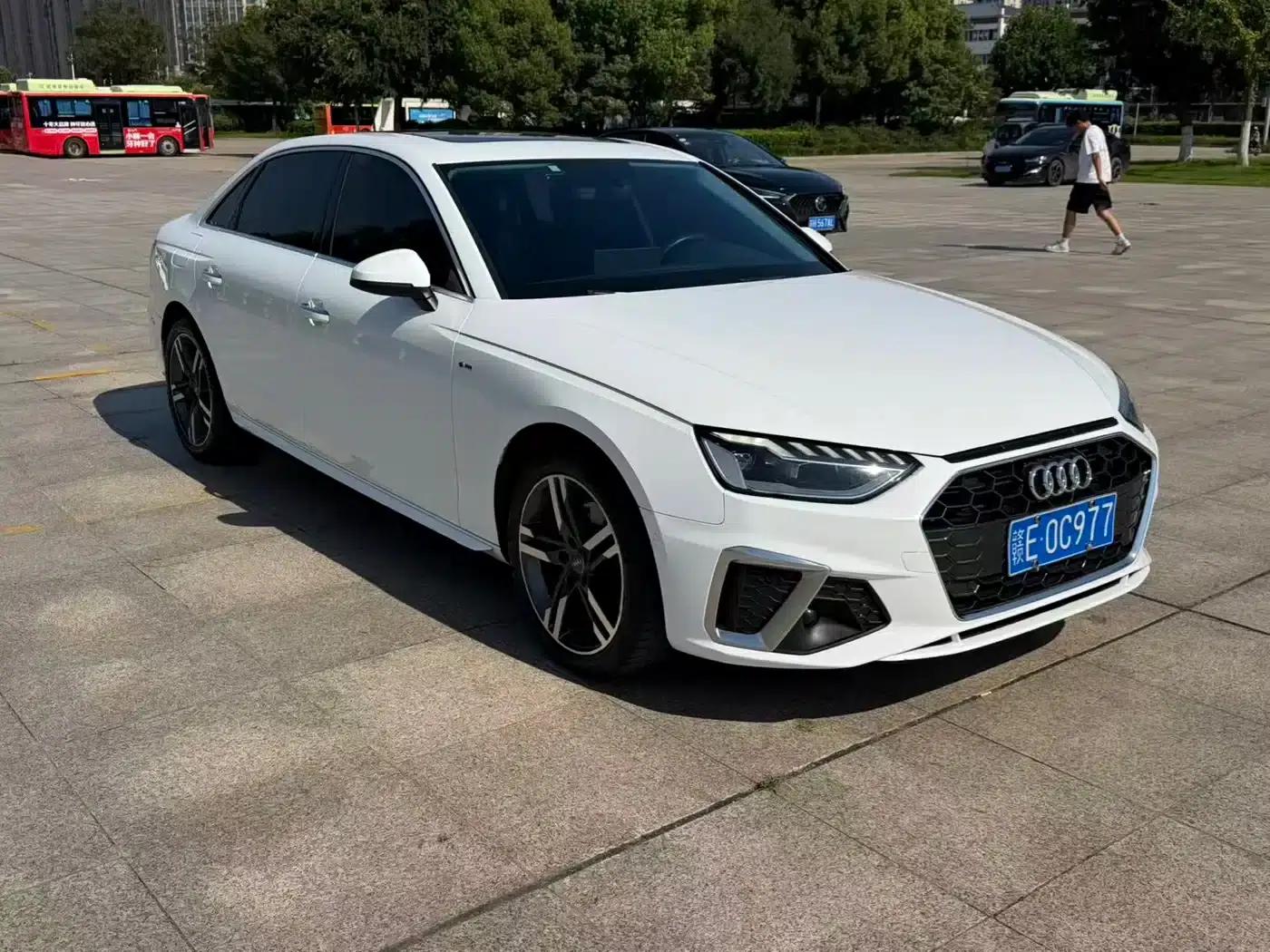 Audi A4L 2020 40 TFSI Fashion Dynamic Edition — миниатюра 1