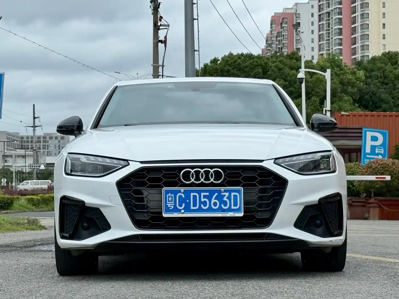 Audi A4L 2022 40 TFSI Luxury Dynamic — миниатюра 1