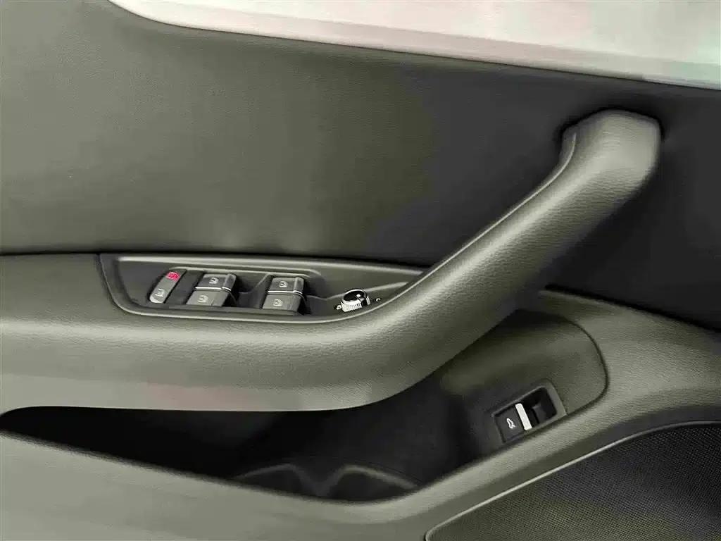 Audi A4L 2024 40 TFSI Fashion Dynamic Edition — миниатюра 8